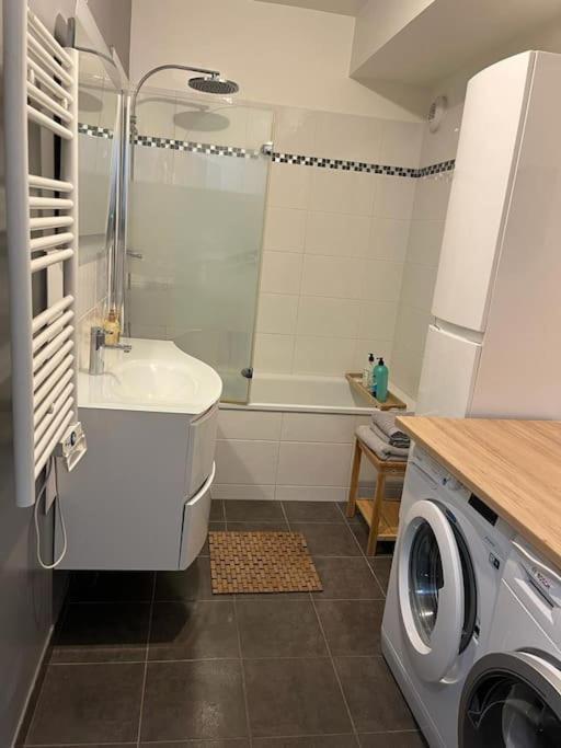 Grand Appt Proche Paris Parking Apartment Aubervilliers Ngoại thất bức ảnh