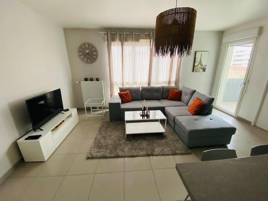 Grand Appt Proche Paris Parking Apartment Aubervilliers Ngoại thất bức ảnh
